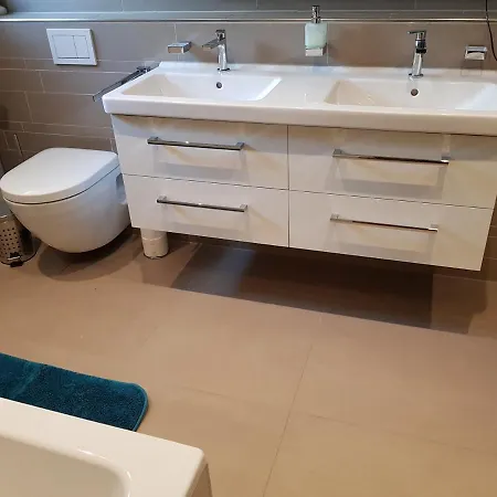 Lejlighed Ahornwohnung, Ruhige Lage, Naehe Bahnhof Und Zentrum *