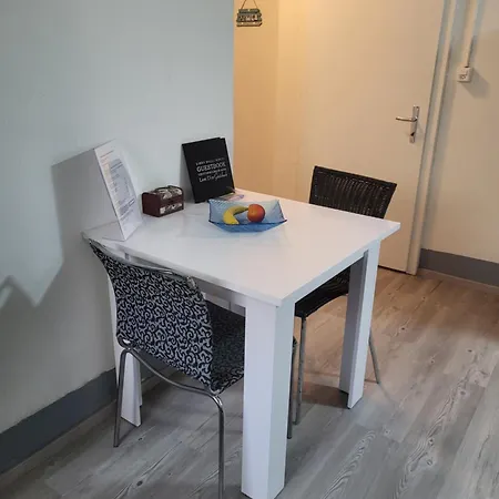 Lejlighed Ahornwohnung, Ruhige Lage, Naehe Bahnhof Und Zentrum Buchs (St. Gallen)